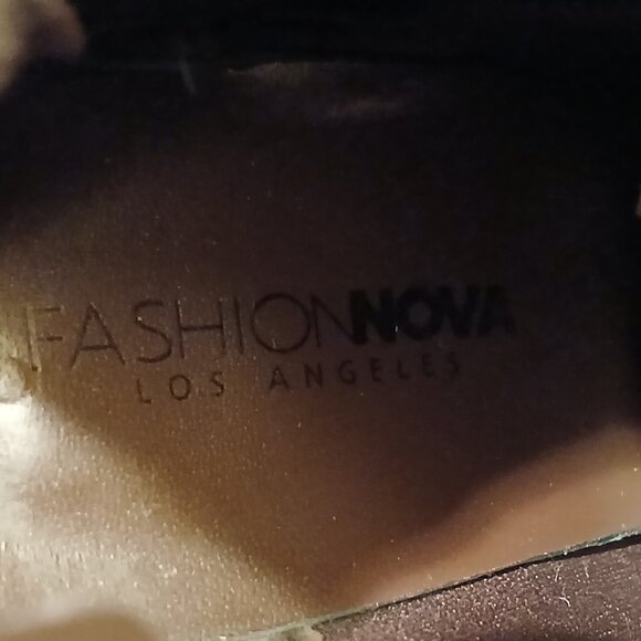 EUC FASHION NOVA Glossy Maroon Leather Lug Sole Platform Heeled Boots - Picture 15 of 16